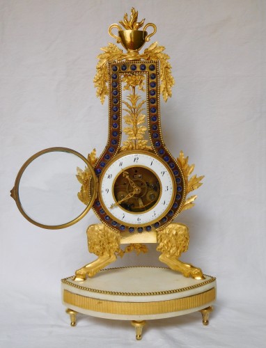 Pendule d'époque Directoire en bronze doré et émail bleu - Directoire