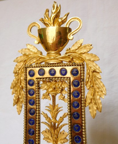 Antiquités - Pendule d'époque Directoire en bronze doré et émail bleu