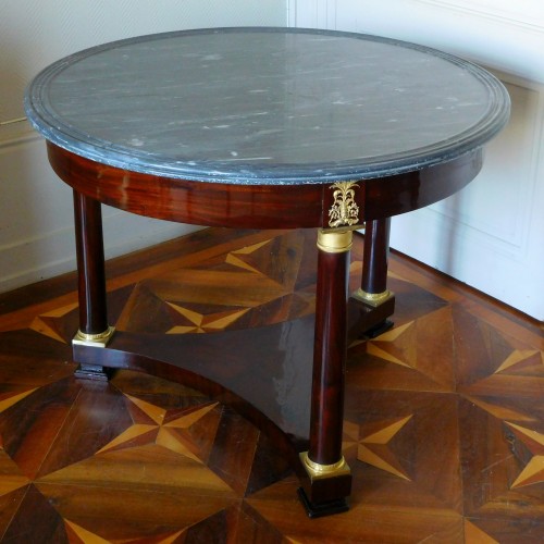 Mobilier Table & Guéridon - Guéridon table à thé d'époque Empire en acajou
