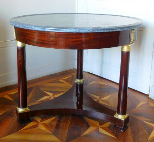 XIXe siècle - Guéridon table à thé d'époque Empire en acajou