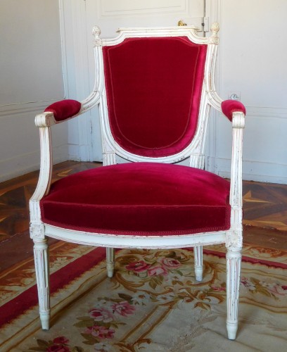 XVIIIe siècle - Suite de six fauteuils cabriolets Louis XVI estampille de JI Roussens