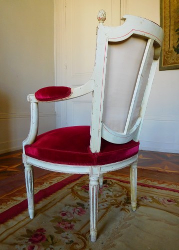 Suite de six fauteuils cabriolets Louis XVI estampille de JI Roussens - Louis XVI