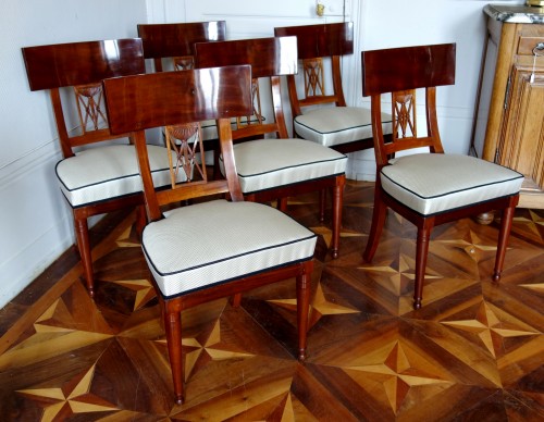 Série de six chaises de salle à manger d'époque Consulat - Sièges Style Empire