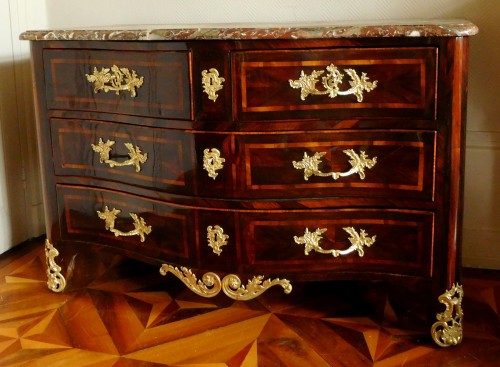 Commode d'époque Louis XV estampillée de Fléchy - GSLR Antiques