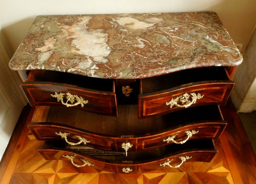 Commode d'époque Louis XV estampillée de Fléchy - Louis XV