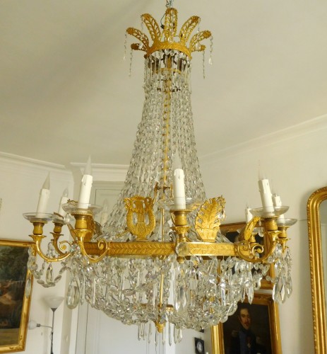 Lustre corbeille en cristal et bronze doré vers 1810-1820 - GSLR Antiques