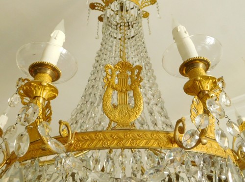 Restauration - Charles X - Lustre corbeille en cristal et bronze doré vers 1810-1820