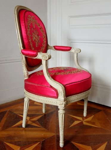 Sièges Fauteuil & Bergère - Paire De Fauteuils Cabriolets d'époque Louis XVI - Estampille Delaisement