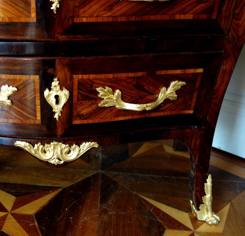 Antiquités - Commode Louis XV d'entre deux estampillée de JB Galet