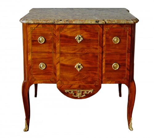 Commode sauteuse transition estampillée de Guillaume Kemp