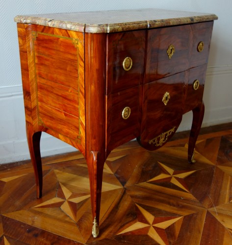 Transition - Commode sauteuse transition estampillée de Guillaume Kemp