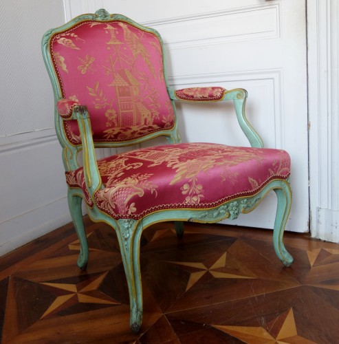 Pair of Louis XV armchairs à la Reine - Sylvain Blanchard stamp - 