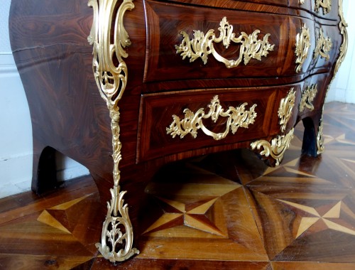 Commode tombeau d'époque Louis XV estampille de IB GAUTIER - Louis XV