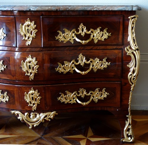 Louis XV - Commode tombeau d'époque Louis XV estampille de IB GAUTIER