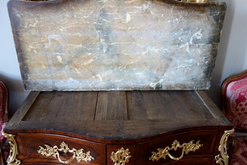 Antiquités - Commode tombeau d'époque Louis XV estampille de IB GAUTIER