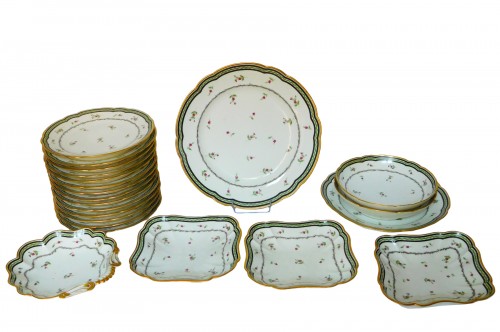 Service de table en porcelaine, manufacture de Clignancourt Comte de Provence