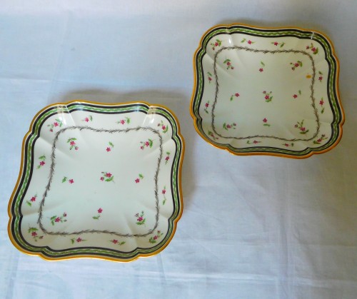 Service de table en porcelaine, manufacture de Clignancourt Comte de Provence - Louis XVI