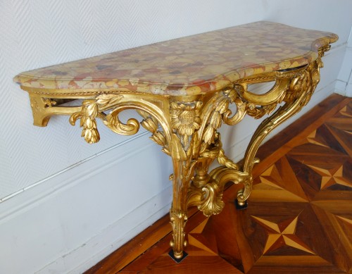 XVIIIe siècle - Console en bois doré Transition