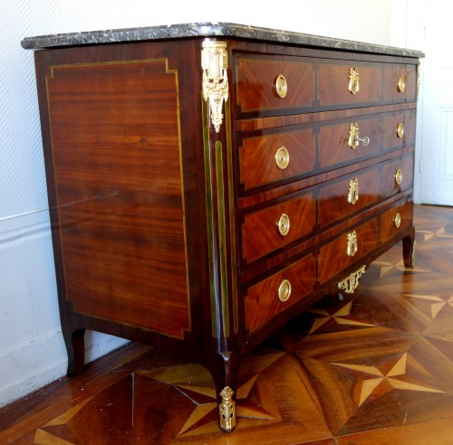 arge Louis XVI Commode  stamped Pierre Antoine Veaux - Transition