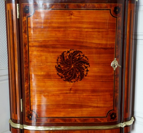 Antiquités - Louis XVI marquetry corner cabinet - stamped by Topino