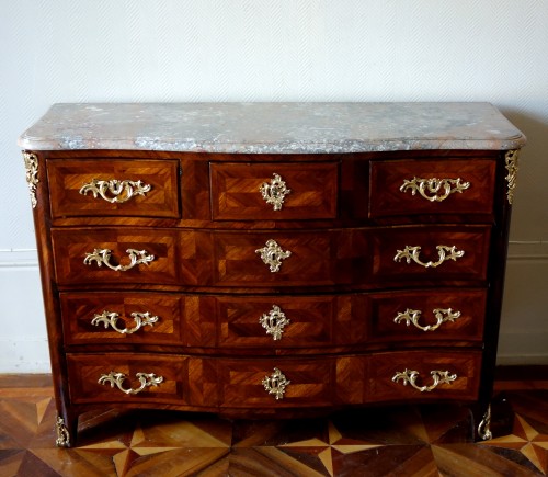 18th century - Large Marquetry Commode (145cm) Louis XV Period , Stamp of François Garnier
