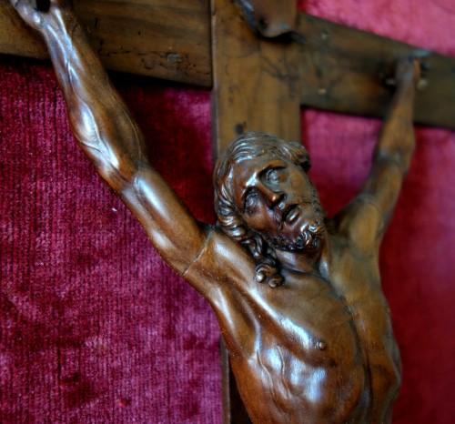 Christ en bois de Bagard, travail nancéen fin du XVIIe Siècle - Louis XIV