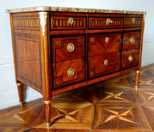 Mobilier Commode - Commode d'époque Louis XVI en marqueterie