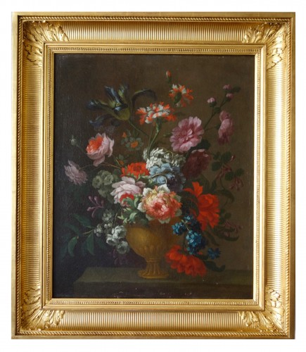 Bouquet de fleurs dans un vase, école française du XIXe siècle