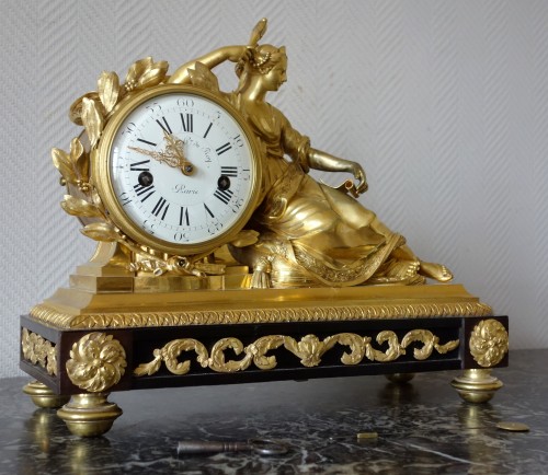 Horlogerie Pendule - Lepaute Horloger Du Roi - Pendule à la grecque d'époque Louis XV