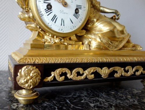 Transition - Lepaute Horloger Du Roi - Pendule à la grecque d'époque Louis XV
