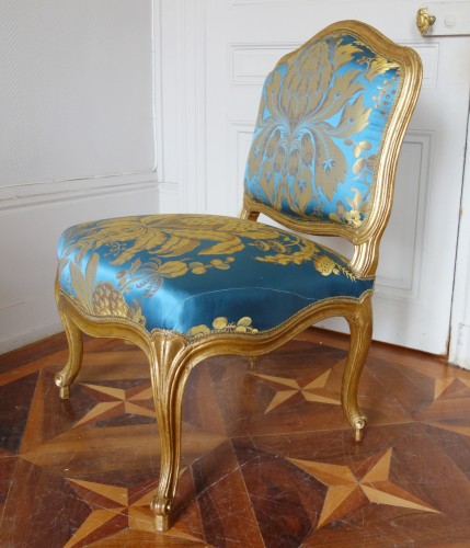 Suite of 4 Louis XV chairs in gilded wood stamped by Meunier - 