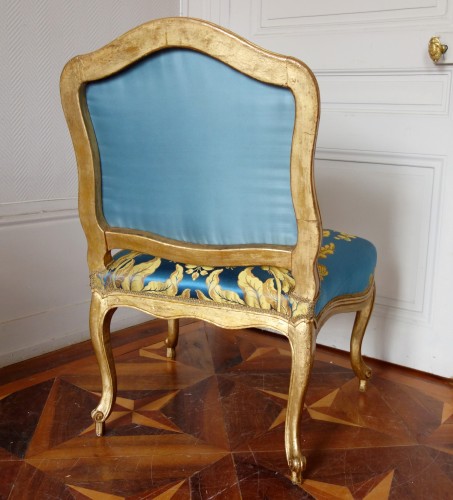 XVIIIe siècle - Suite de 4 chaises Louis XV en bois doré estampillées de Meunier