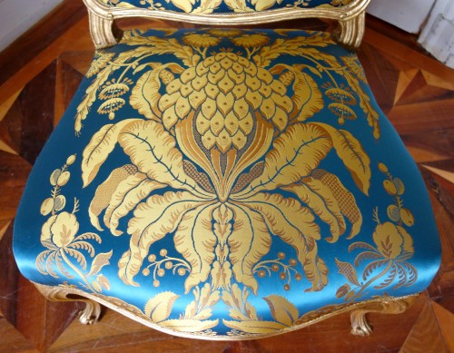 Antiquités - Suite of 4 Louis XV chairs in gilded wood stamped by Meunier