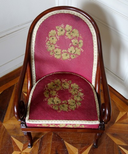 Restauration - Charles X - Paire de fauteuils gondole en acajou vers 1830 estampillés de Jeanselme