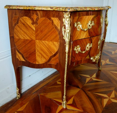 18th century - Louis XV marquetry commode stamped by Antoine Mathieu Criaerd