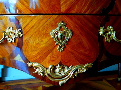 Antiquités - Louis XV marquetry commode stamped by Antoine Mathieu Criaerd