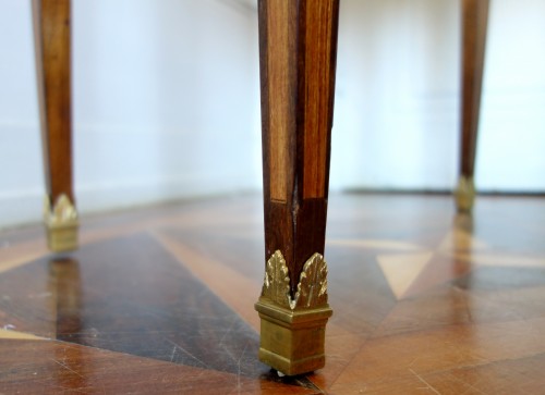 Antiquités - Louis XVI table de salon in marquetry 