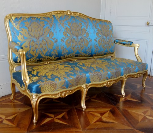 Mobilier de salon en bois doré sur le modèle du salon Pompadour à l'Elysée - Sièges Style 