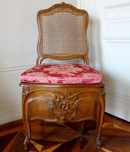 Antiquités - Chaise percée de Compiègne, estampille de Henri Amand époque Louis XV