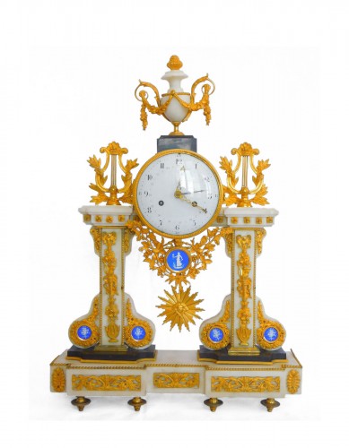Louis XVI portico clock with Wedgwood plates