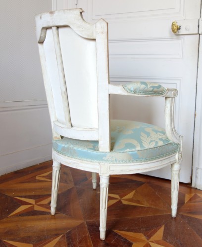 Antiquités - Suite de quatre fauteuils cabriolets d'époque Louis XVI, estampille Claude Lerat