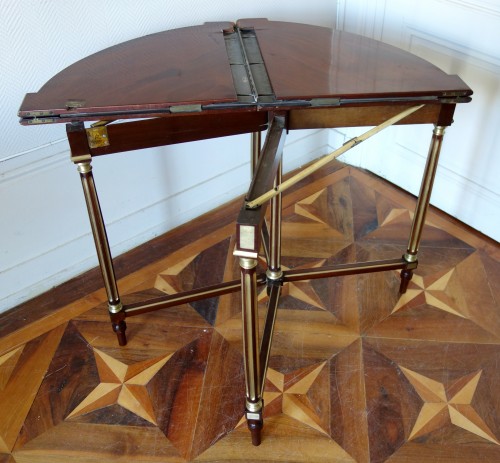 Antiquités - Table mécanique formant table à jeu et encoignure vers 1880 - signée Balny