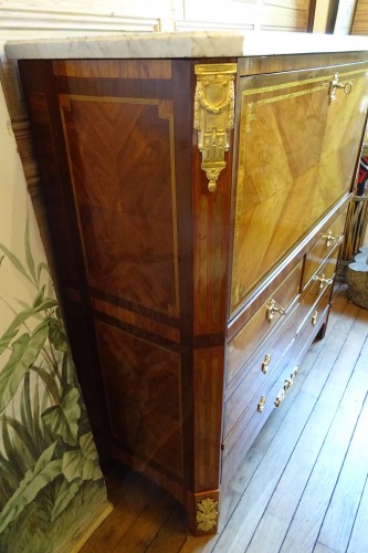 Mobilier Bureau et Secrétaire - Secrétaire à hauteur d'appui Louis XVI estampillé Nicolas Petit