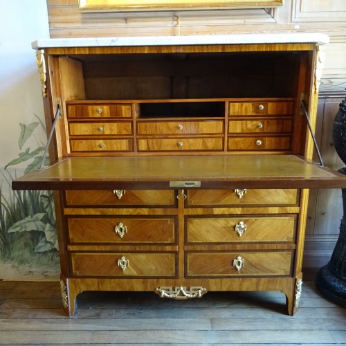 Secrétaire à hauteur d'appui Louis XVI estampillé Nicolas Petit - Havas Antiquités