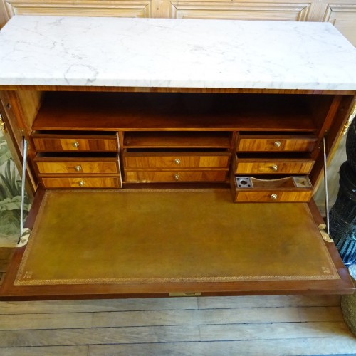 XVIIIe siècle - Secrétaire à hauteur d'appui Louis XVI estampillé Nicolas Petit