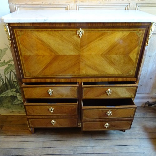 Secrétaire à hauteur d'appui Louis XVI estampillé Nicolas Petit - Louis XVI