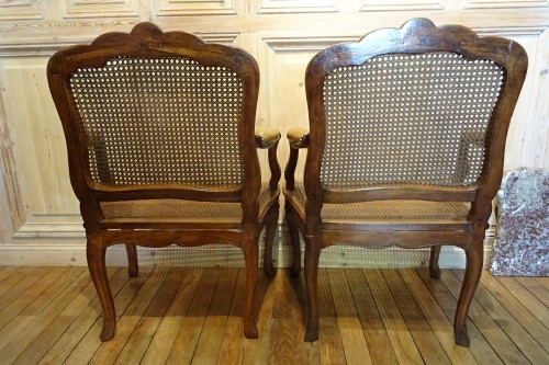 Paire de fauteuils cannés d'époque Louis XV - Havas Antiquités