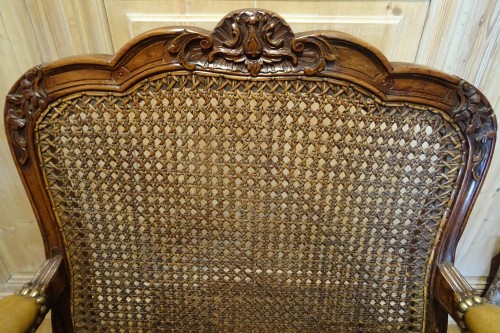 XVIIIe siècle - Paire de fauteuils cannés d'époque Louis XV