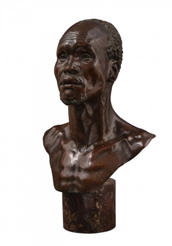 Bust of a Nubian  -  Eugenio Maccagnani ( 1852-1930 )