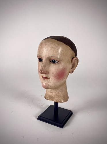 Objets de Curiosité  - Tête d'une Madone italienne